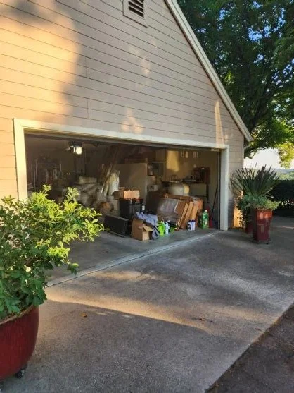 rapid response solutions provided by emergency garage door repair services